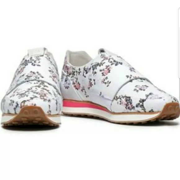 NWOT! Rag & Bone Dylan Floral Print Sneakers - Picture 3 of 8